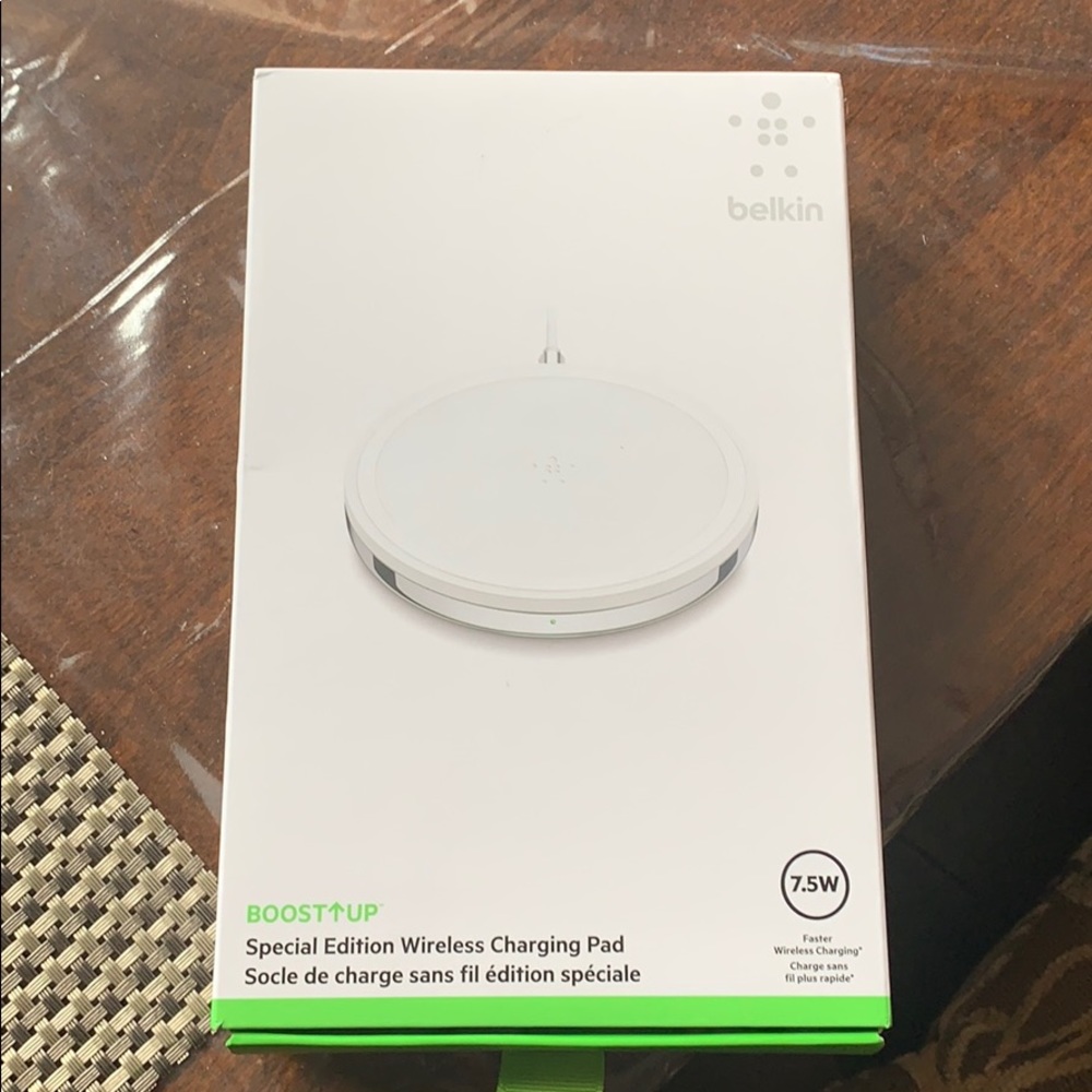 Belkin wireless charging pad NEW Special Edition
